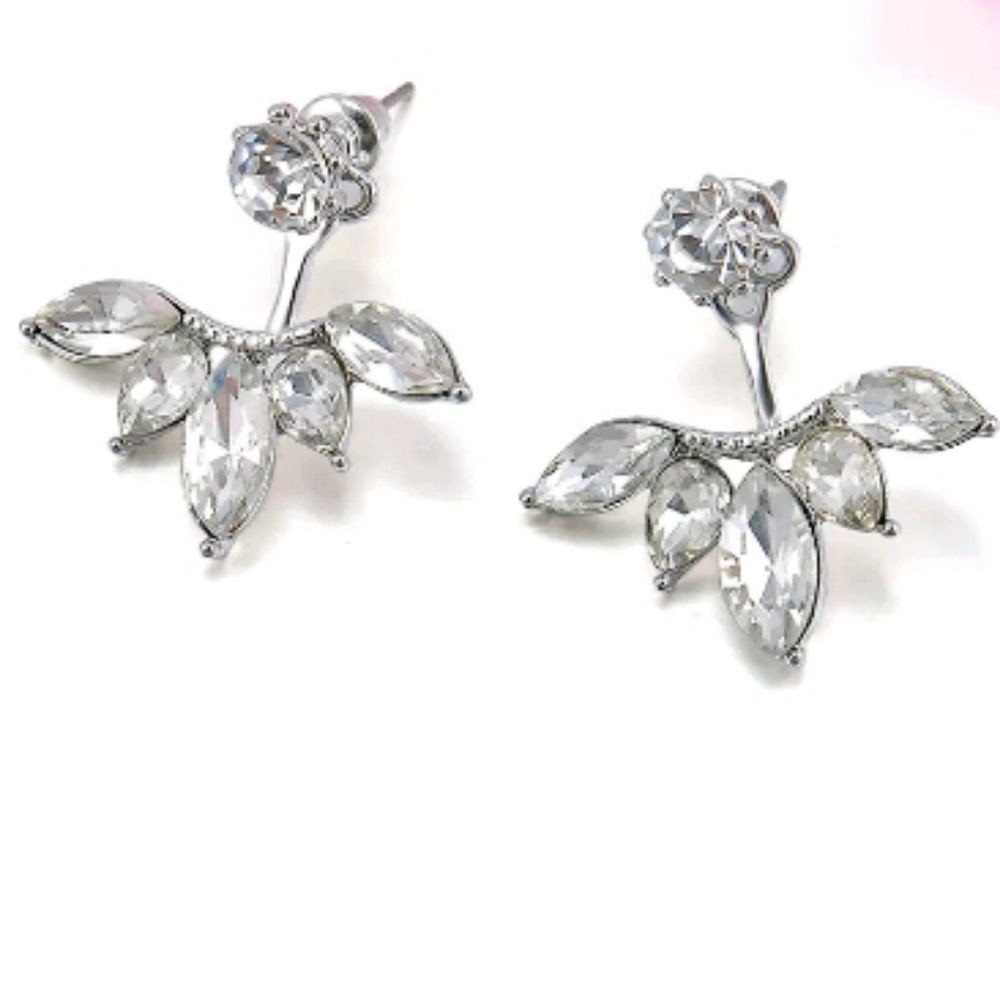 |1 LEFT| 🎀3/$22🎀 Double-sided Crystal Earrings - Picture 2 of 3